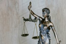 Waarom de familierechtbank je conflict niet oplost: de harde lessen van een vader